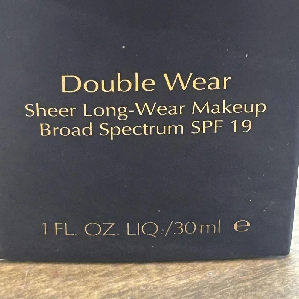 Estee Lauder Double Wear Sheer Makeup Foundation 8C1 Rich Java 1oz 30ml SPF 19